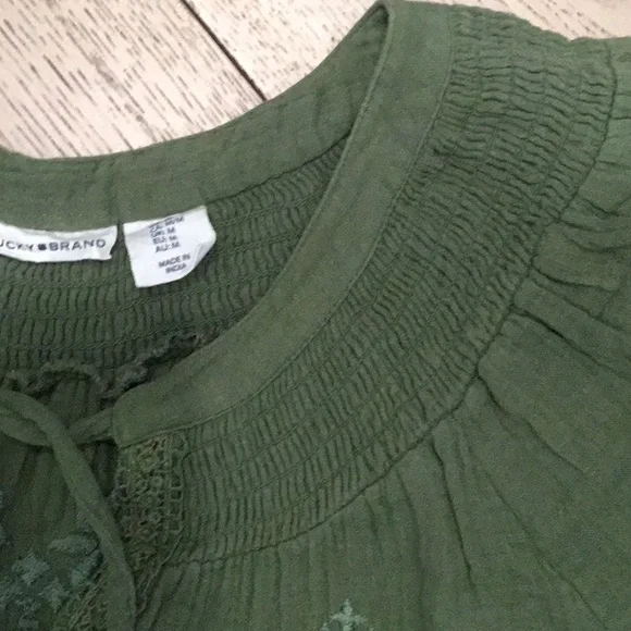 Woman’s Lucky Brand moss green crinkle cotton embroidered dress. Medium. Cute! - Picture 4 of 6